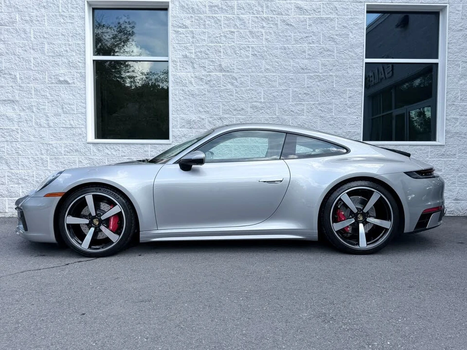 2023 Porsche 992 Carrera S - Image 10 of 31