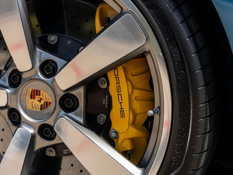 2023 Porsche 992 Carrera S - Image 16 of 31