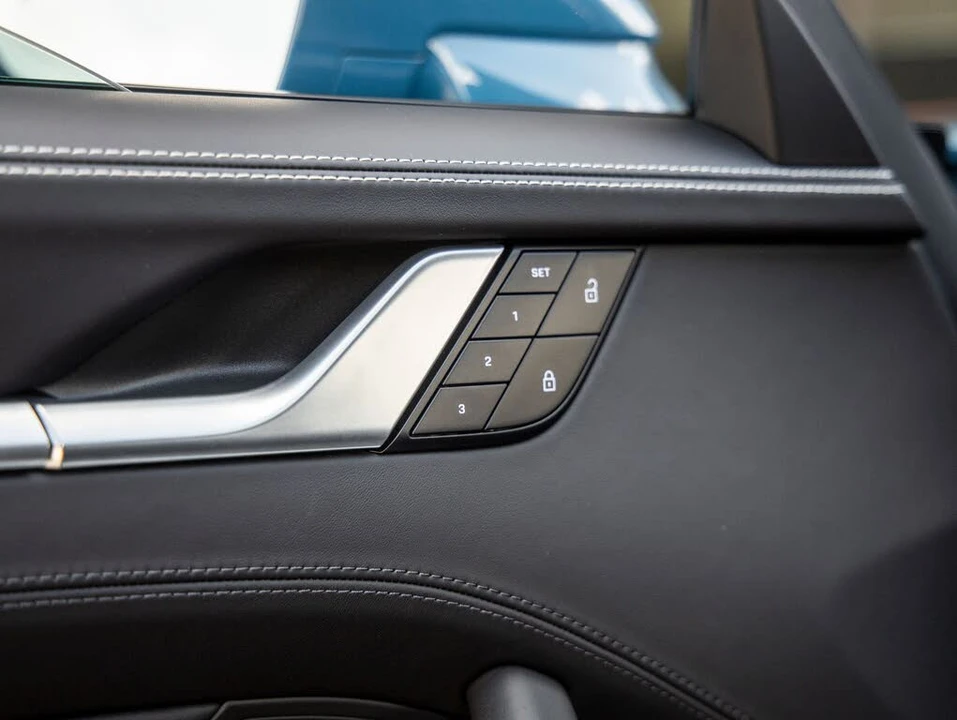 2023 Porsche 992 Carrera S - Image 23 of 31