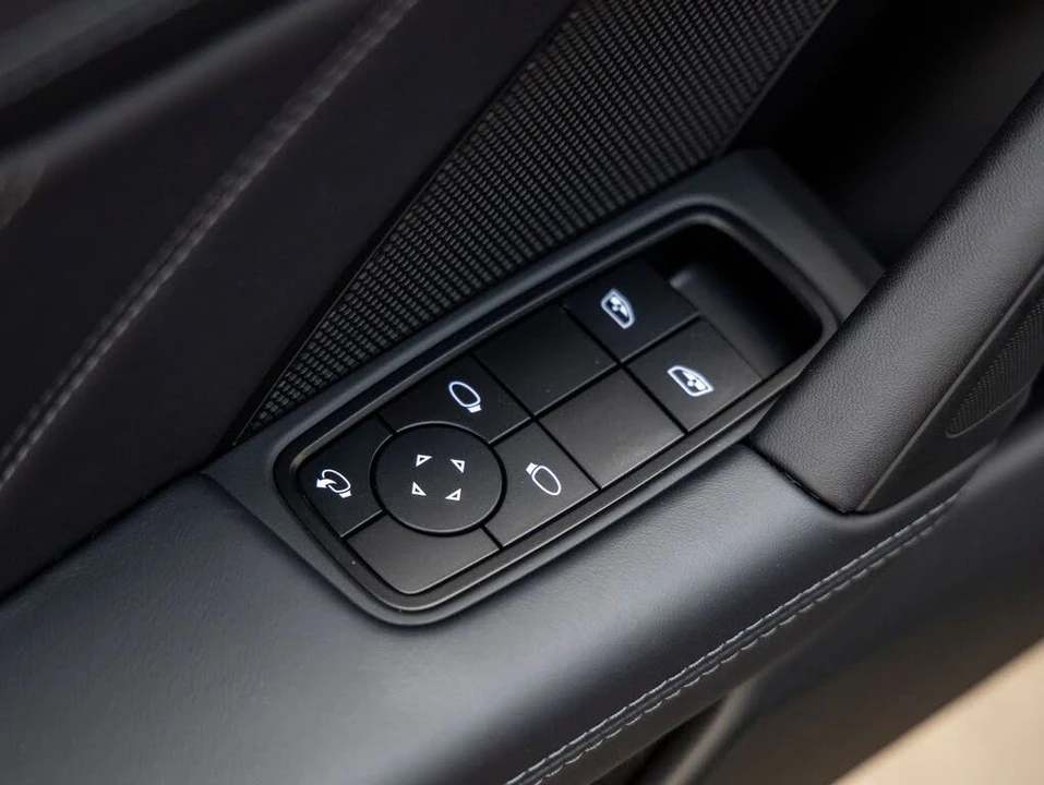 2023 Porsche 992 Carrera S - Image 24 of 31
