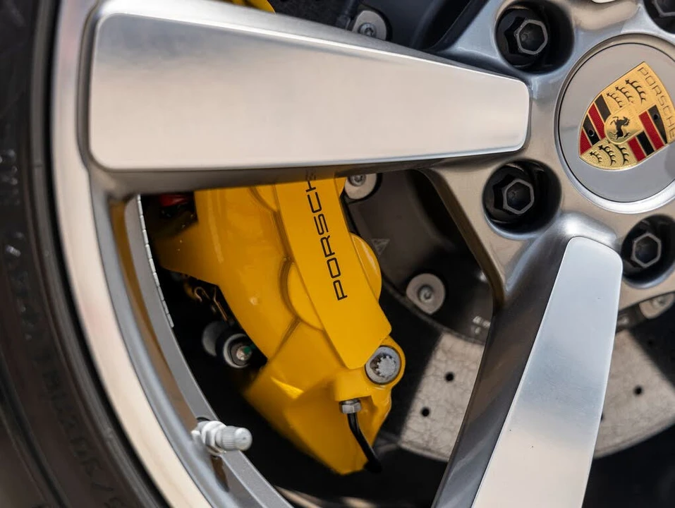 2023 Porsche 992 Carrera S - Image 17 of 31