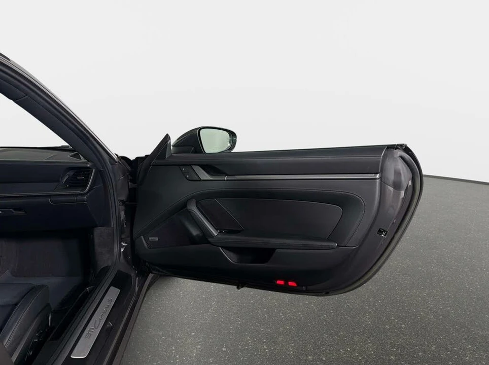 2023 Porsche 992 Carrera S - Image 18 of 31