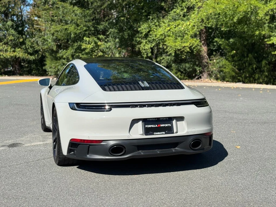 2023 Porsche 992 Carrera S - Image 9 of 31
