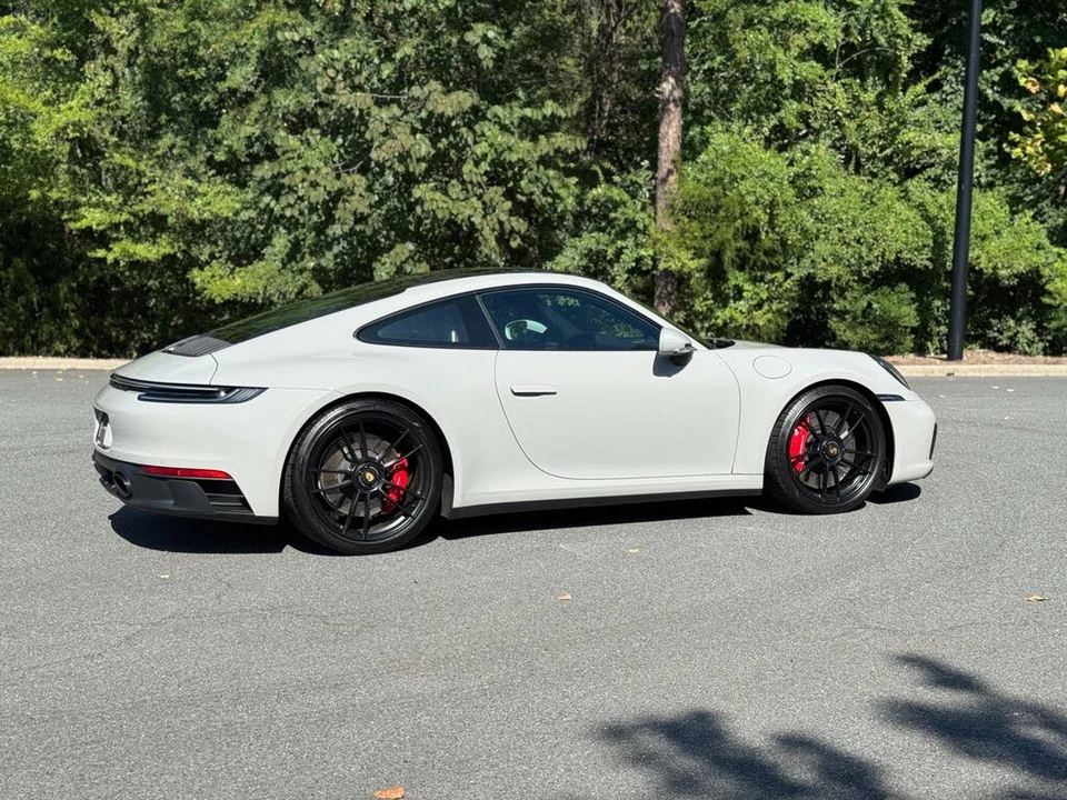 2023 Porsche 992 Carrera S - Image 13 of 31