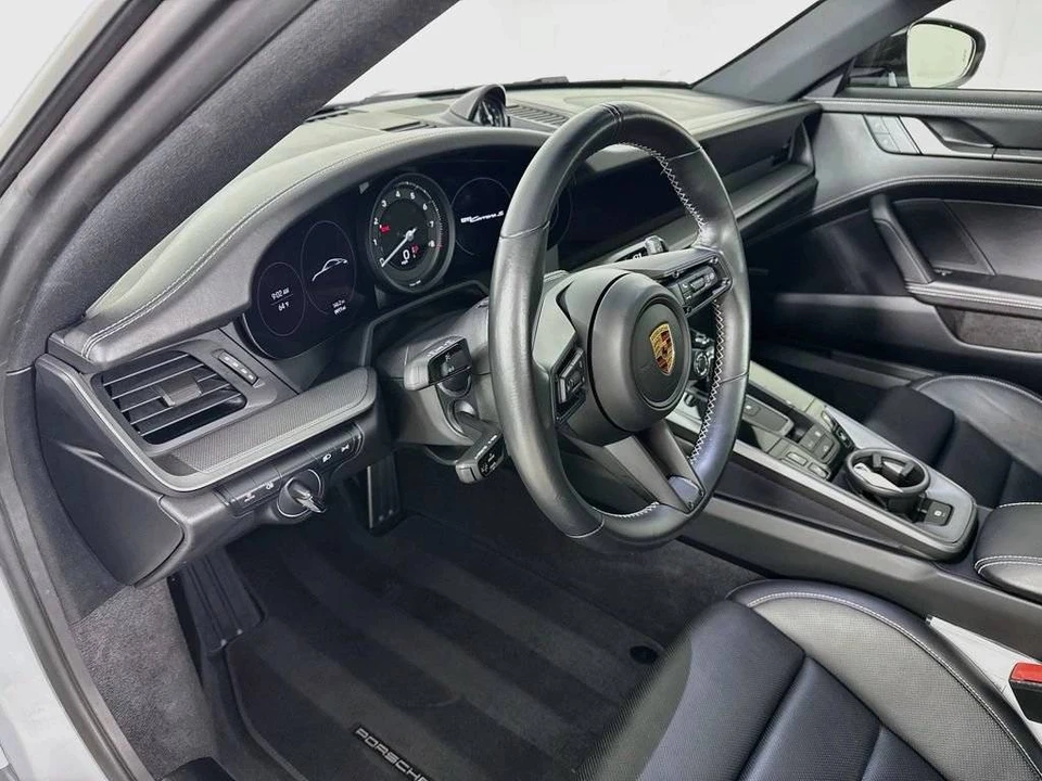 2023 Porsche 992 Carrera S - Image 4 of 5