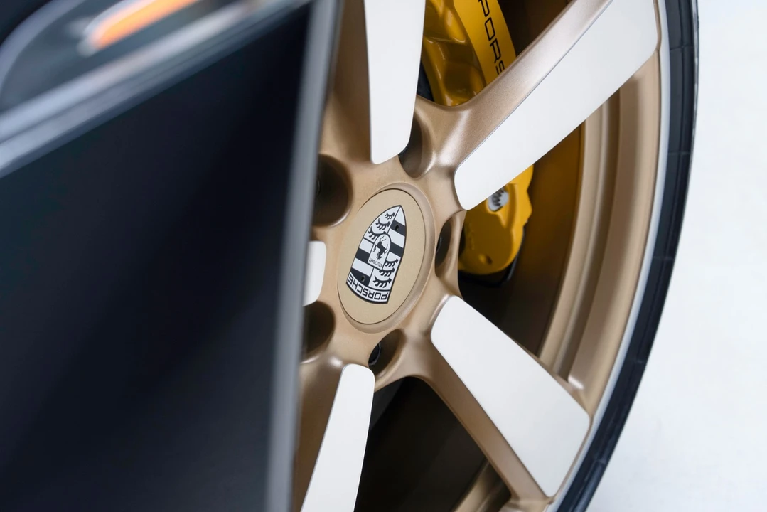 2023 Porsche 992 Carrera S - Image 29 of 31