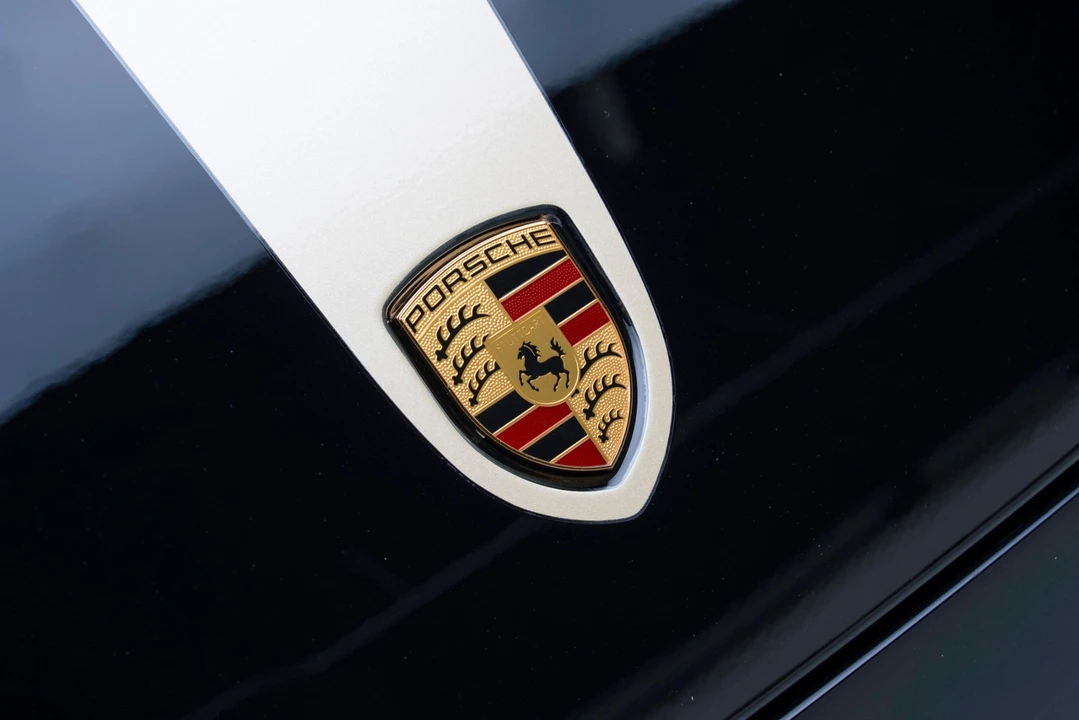 2023 Porsche 992 Carrera S - Image 18 of 31