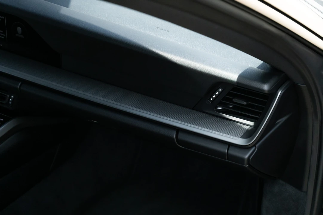 2023 Porsche 992 Carrera S - Image 25 of 31