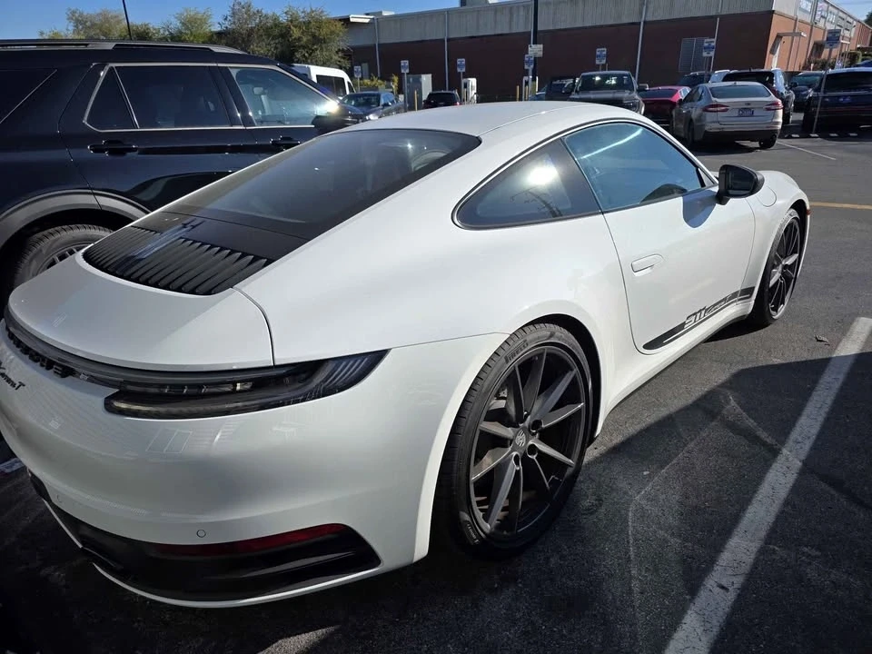 2023 Porsche 992 Carrera T - Image 4 of 10