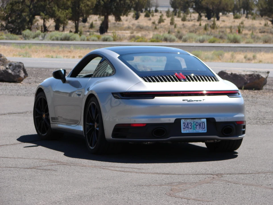2023 Porsche 992 Carrera T - Image 17 of 31
