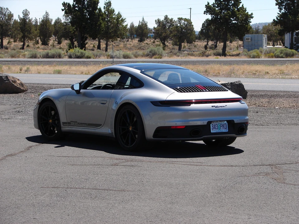 2023 Porsche 992 Carrera T - Image 12 of 31