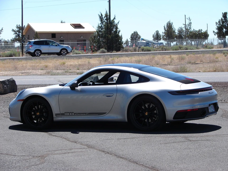 2023 Porsche 992 Carrera T - Image 11 of 31