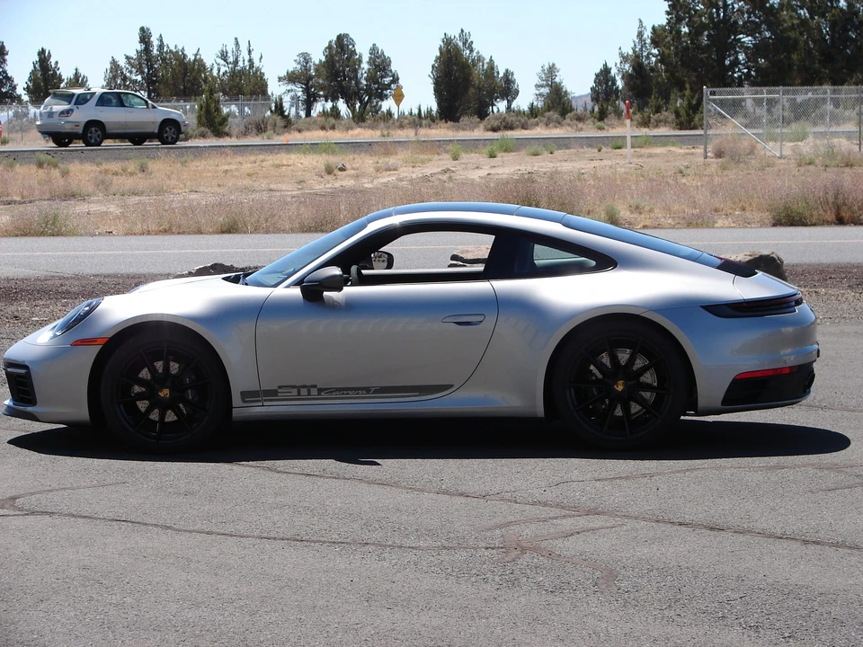 2023 Porsche 992 Carrera T - Image 9 of 31