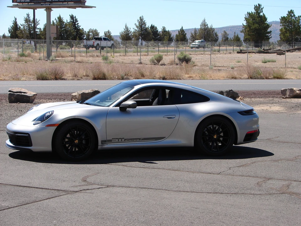 2023 Porsche 992 Carrera T - Image 8 of 31