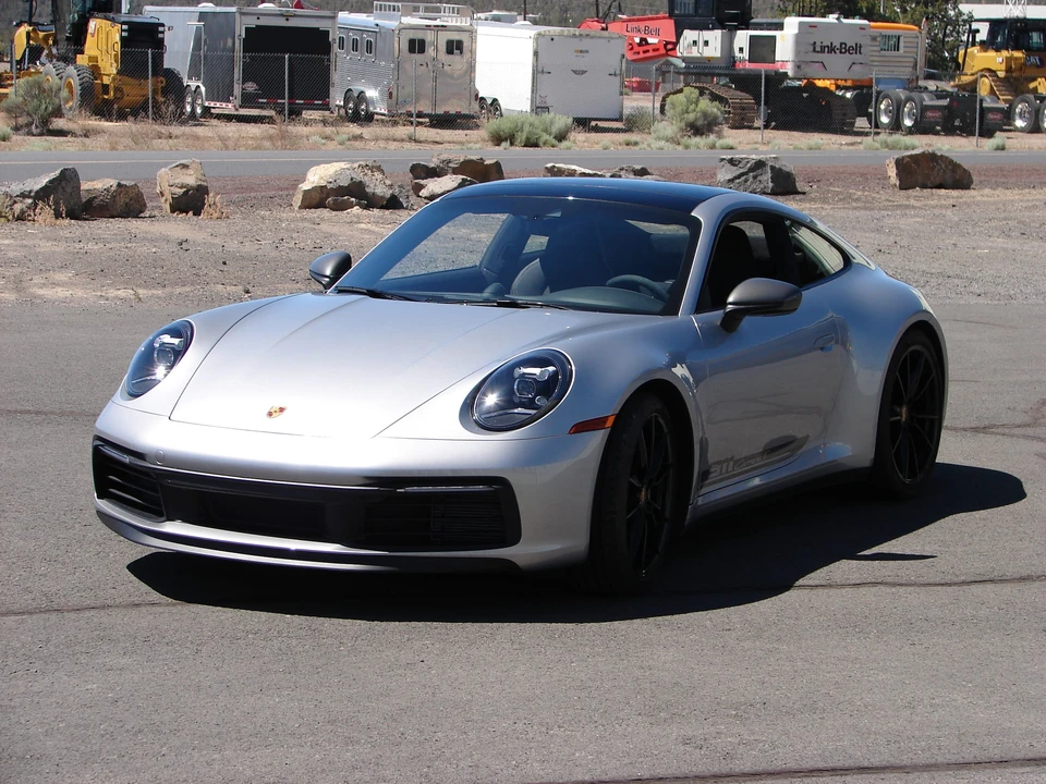 2023 Porsche 992 Carrera T - Image 4 of 31