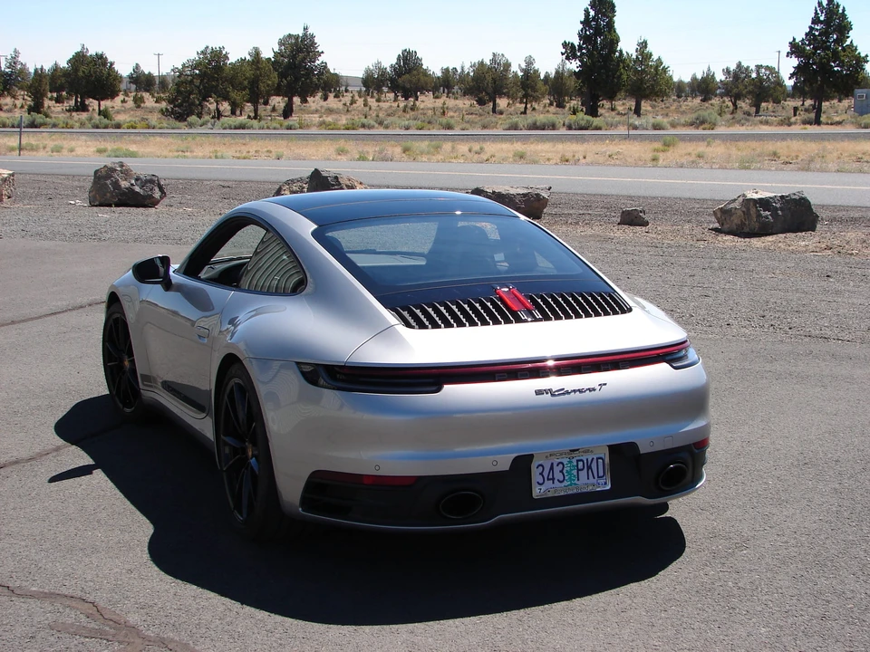 2023 Porsche 992 Carrera T - Image 16 of 31