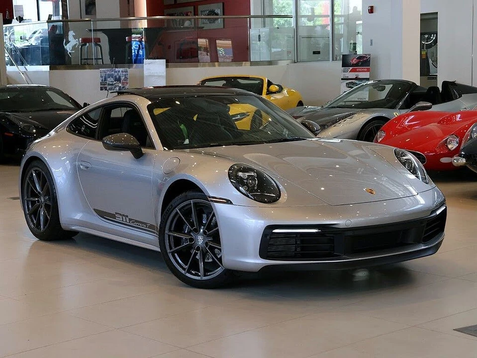 2023 Porsche 992 Carrera T - Image 7 of 31