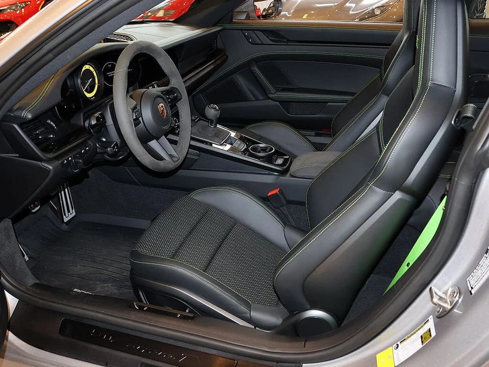 2023 Porsche 992 Carrera T - Image 4 of 31