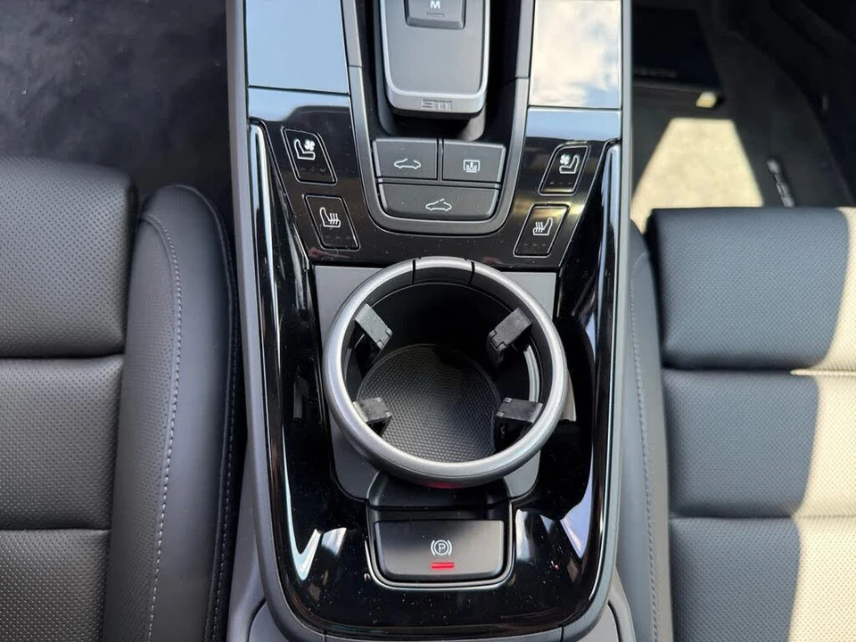 2023 Porsche 992 Carrera T - Image 18 of 28