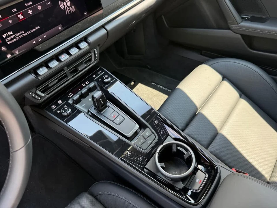 2023 Porsche 992 Carrera T - Image 19 of 28