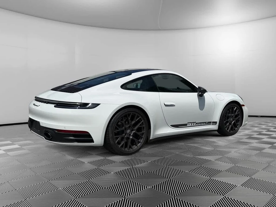 2023 Porsche 992 Carrera T - Image 5 of 28