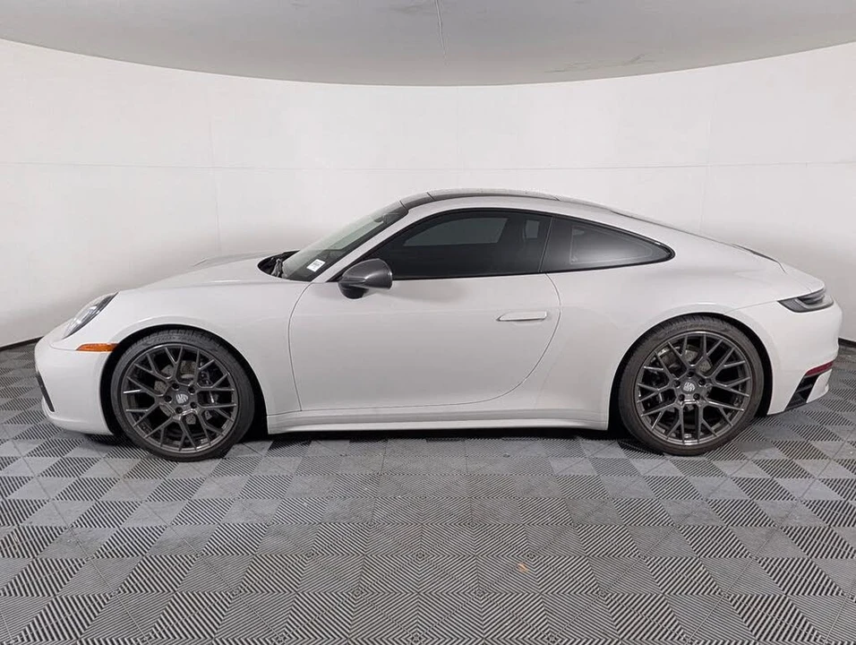 2023 Porsche 992 Carrera T - Image 2 of 31