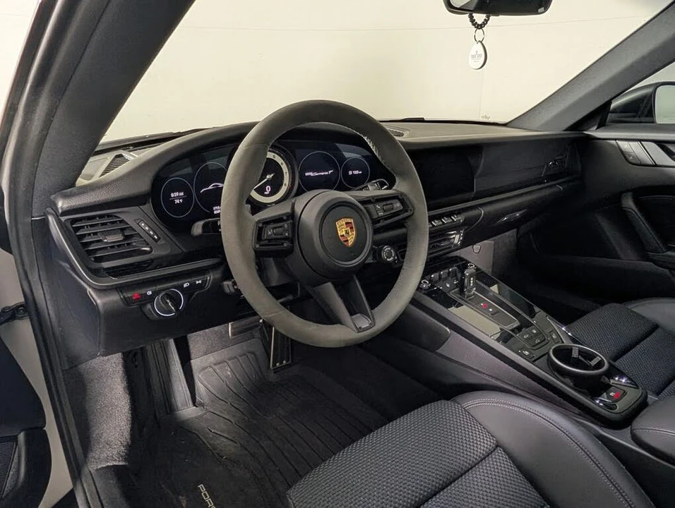 2023 Porsche 992 Carrera T - Image 4 of 31