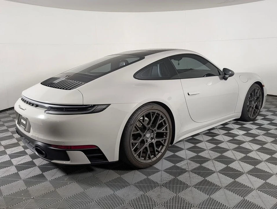 2023 Porsche 992 Carrera T - Image 7 of 31