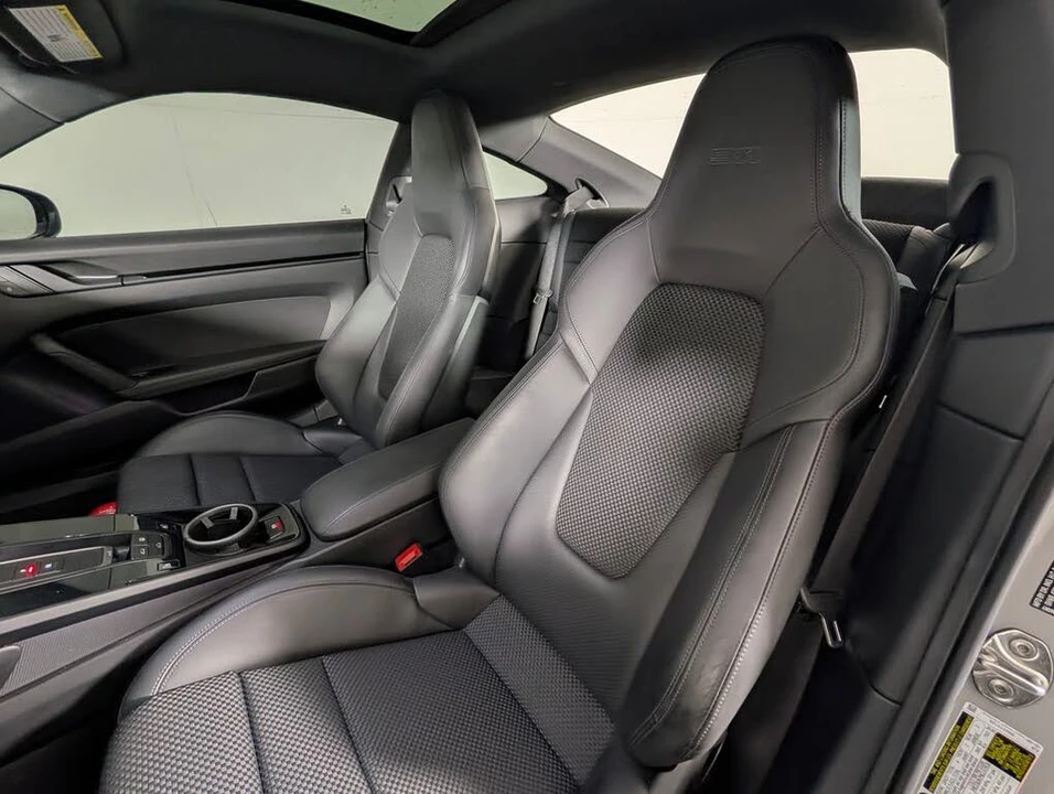 2023 Porsche 992 Carrera T - Image 5 of 31