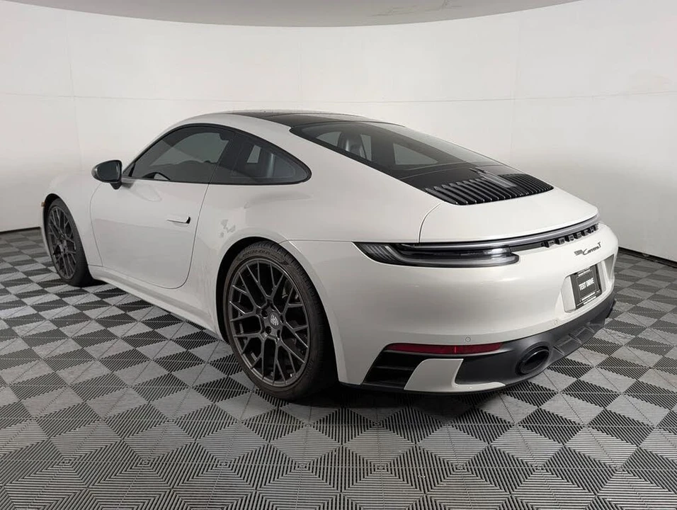2023 Porsche 992 Carrera T - Image 3 of 31