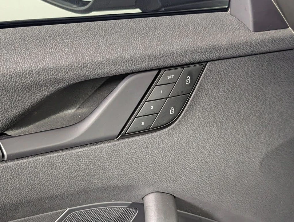 2023 Porsche 992 Carrera T - Image 25 of 31