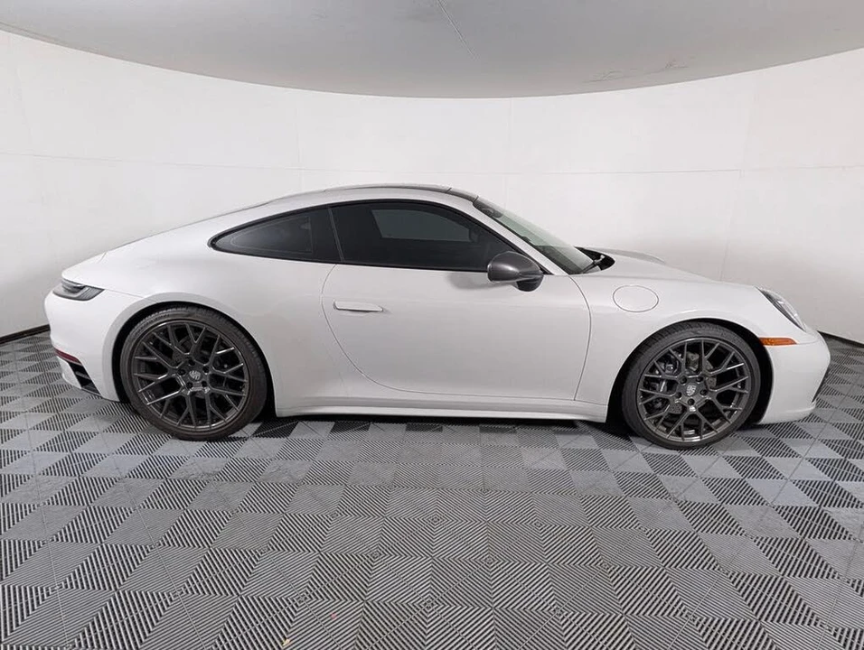 2023 Porsche 992 Carrera T - Image 8 of 31