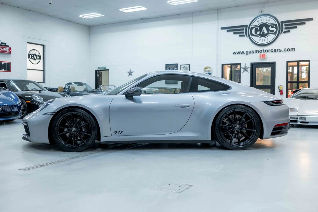 2023 Porsche 992 Carrera T - Image 10 of 21