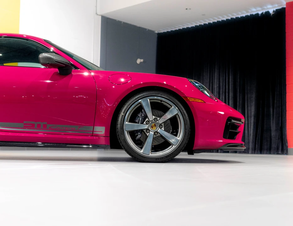 2023 Porsche 992 Carrera T - Image 18 of 31