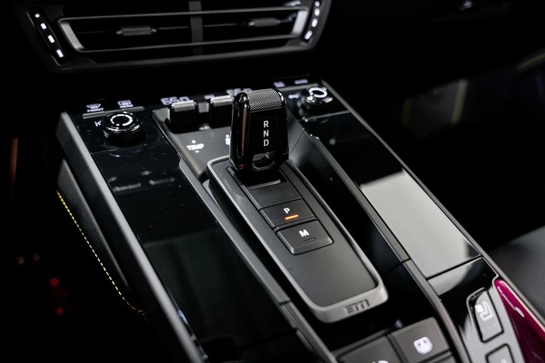 2023 Porsche 992 Carrera T - Image 17 of 21