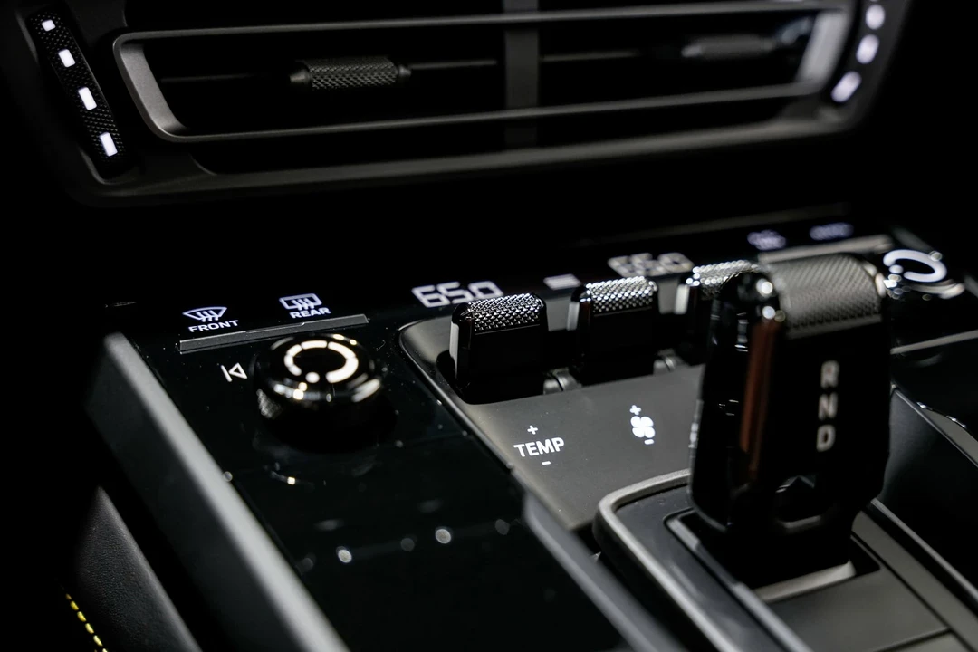 2023 Porsche 992 Carrera T - Image 16 of 21