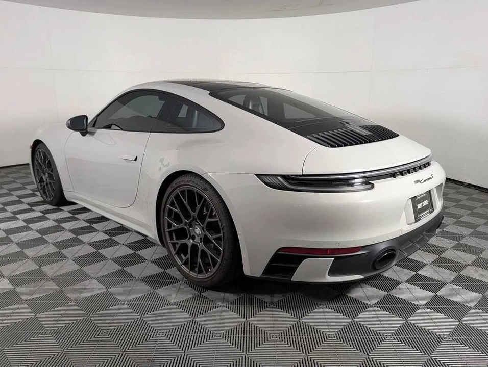 2023 Porsche 992 Carrera T - Image 3 of 5