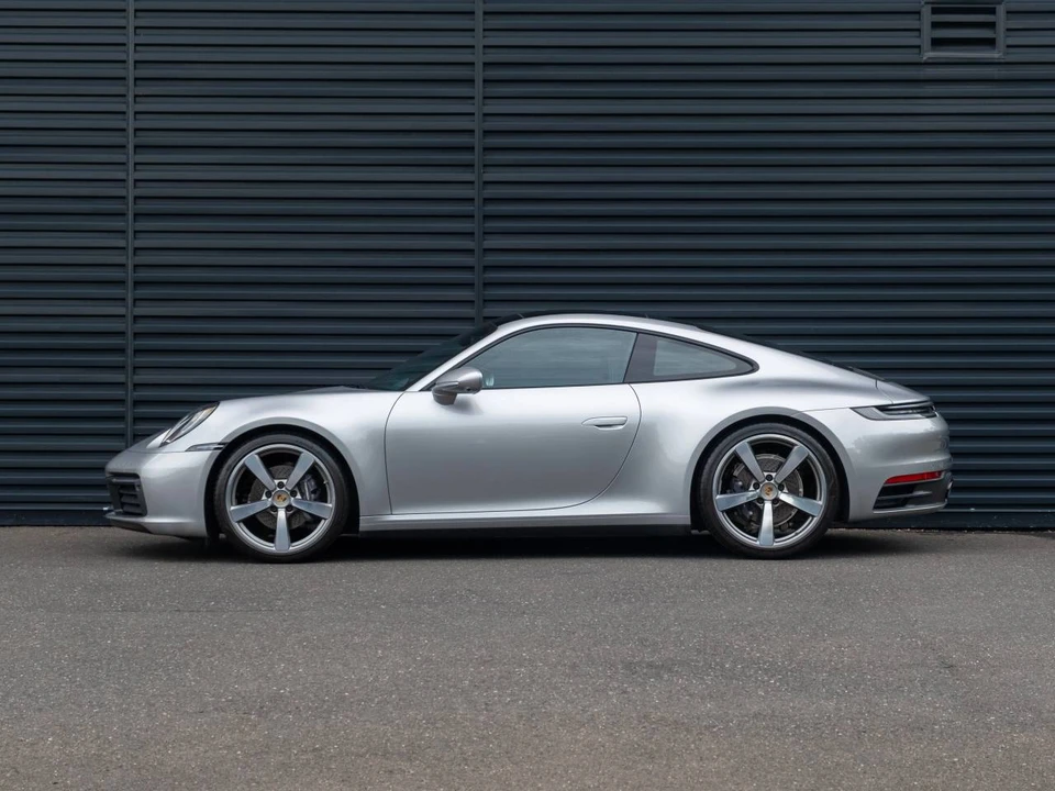 2023 Porsche 992 Carrera - Image 2 of 5