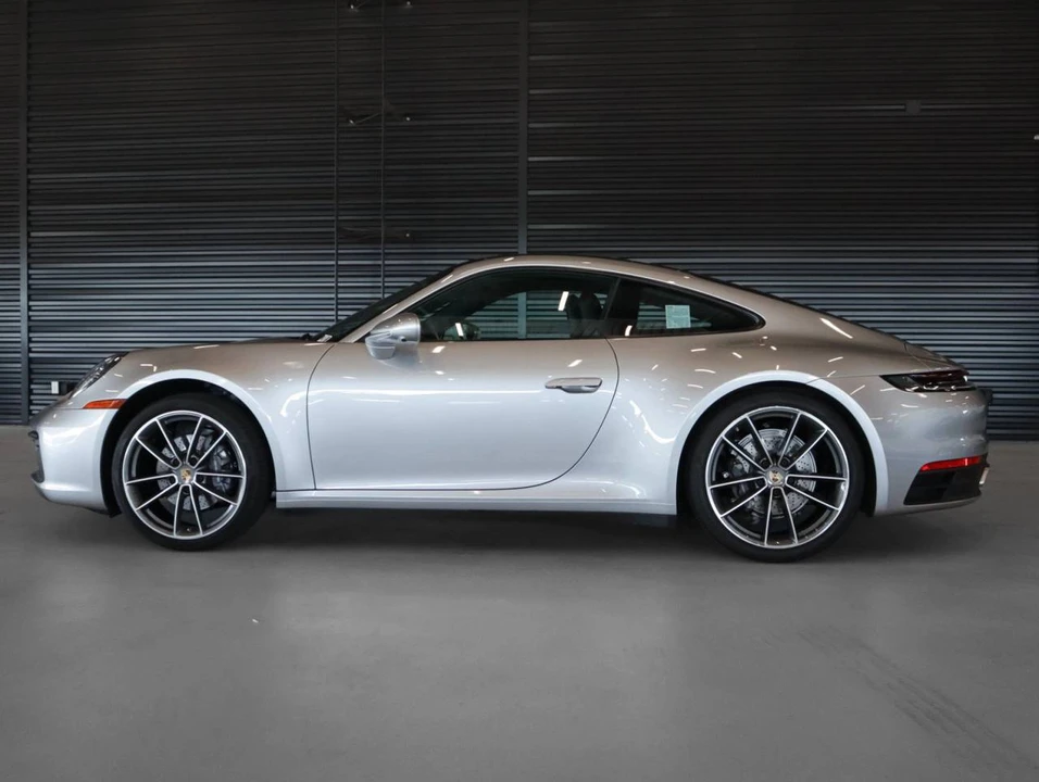 2023 Porsche 992 Carrera - Image 2 of 5