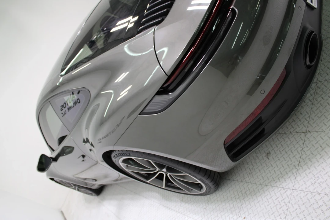2023 Porsche 992 Carrera - Image 17 of 21