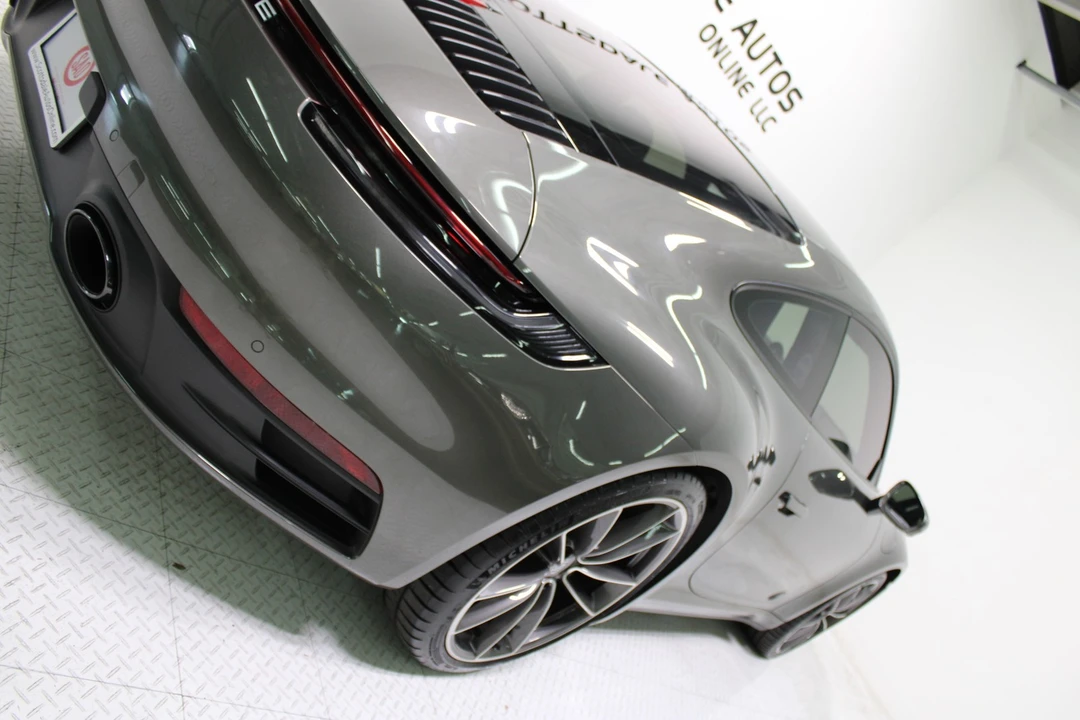 2023 Porsche 992 Carrera - Image 18 of 21
