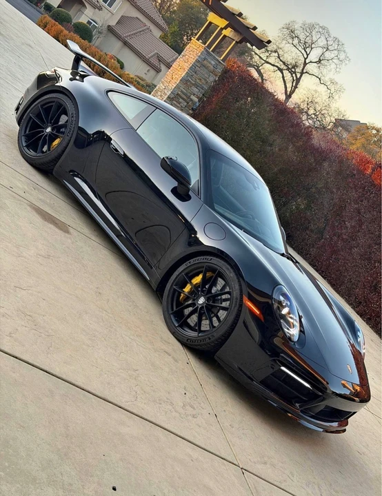 2023 Porsche 992 Carrera - Image 2 of 10