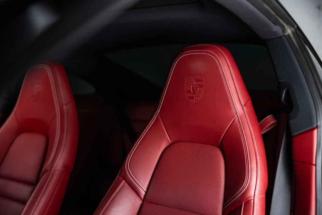 2023 Porsche 992 Carrera - Image 13 of 31