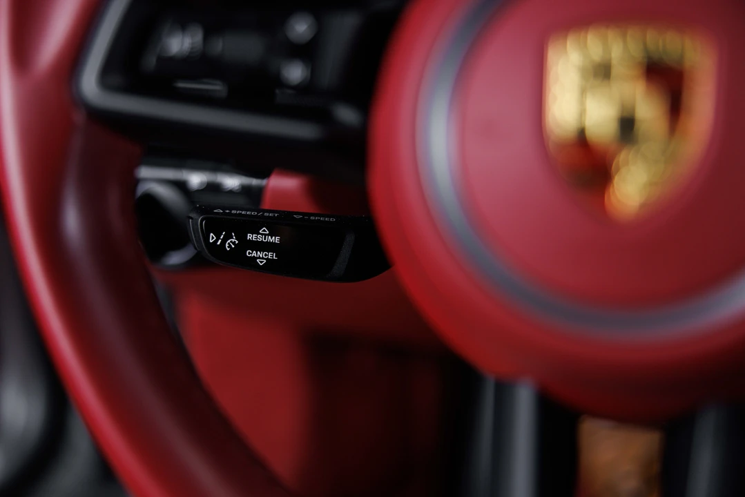 2023 Porsche 992 Carrera - Image 27 of 31