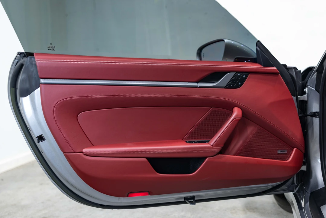 2023 Porsche 992 Carrera - Image 9 of 31