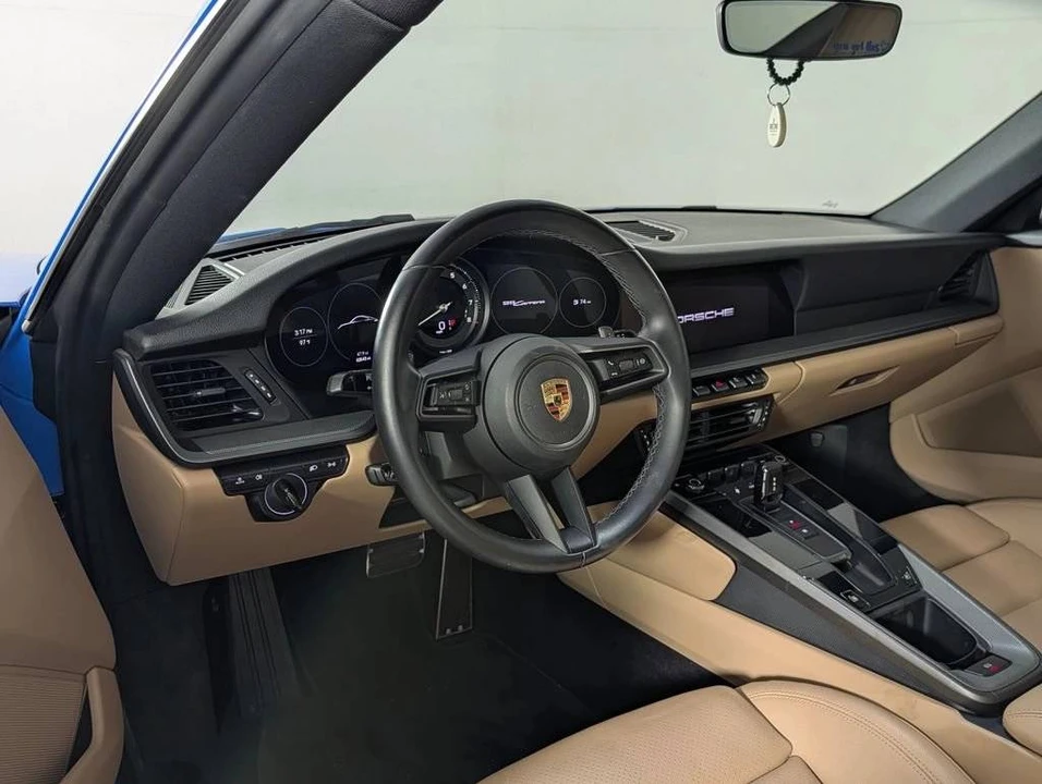 2023 Porsche 992 Carrera - Image 4 of 5