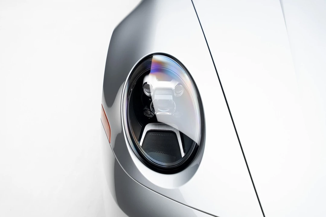 2023 Porsche 992 Carrera - Image 11 of 21
