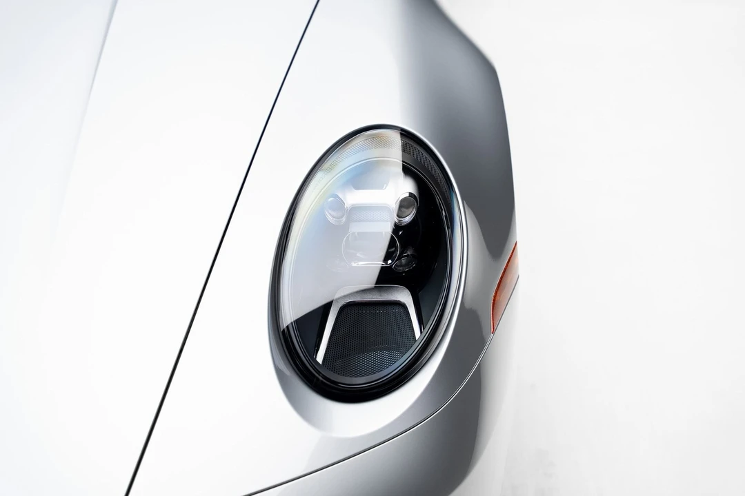 2023 Porsche 992 Carrera - Image 10 of 21