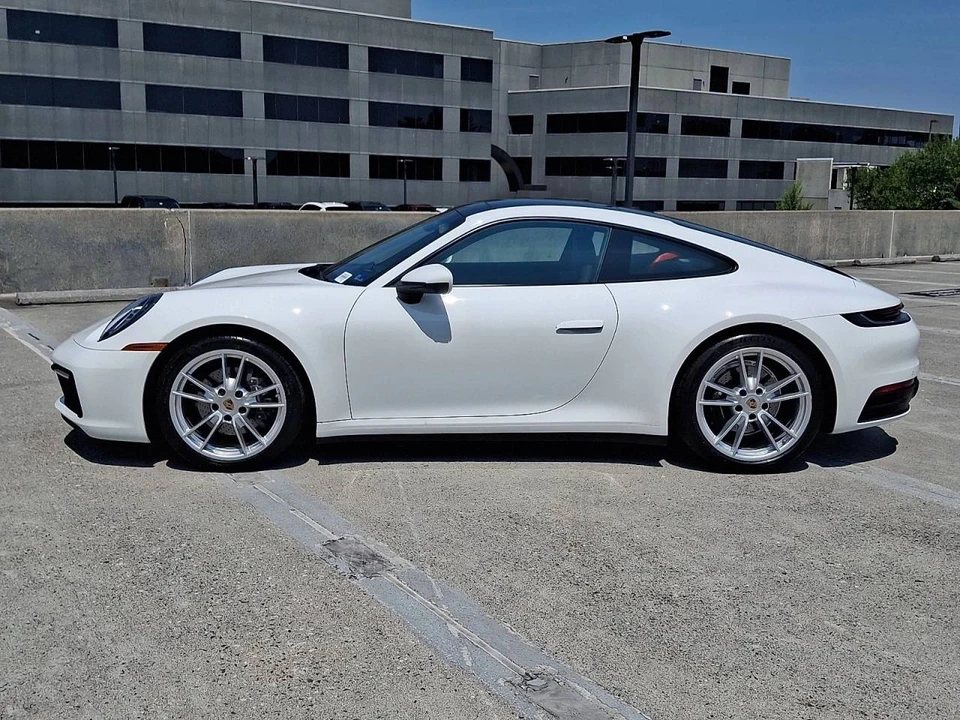 2023 Porsche 992 Carrera - Image 2 of 5
