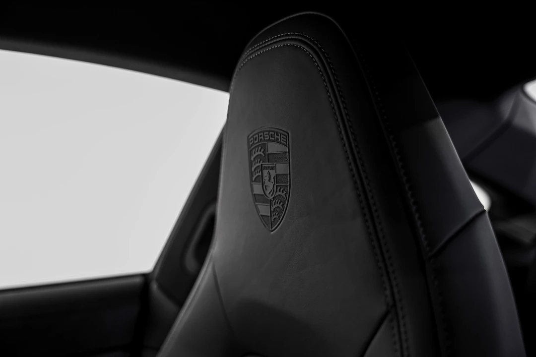 2023 Porsche 992 Carrera - Image 19 of 21